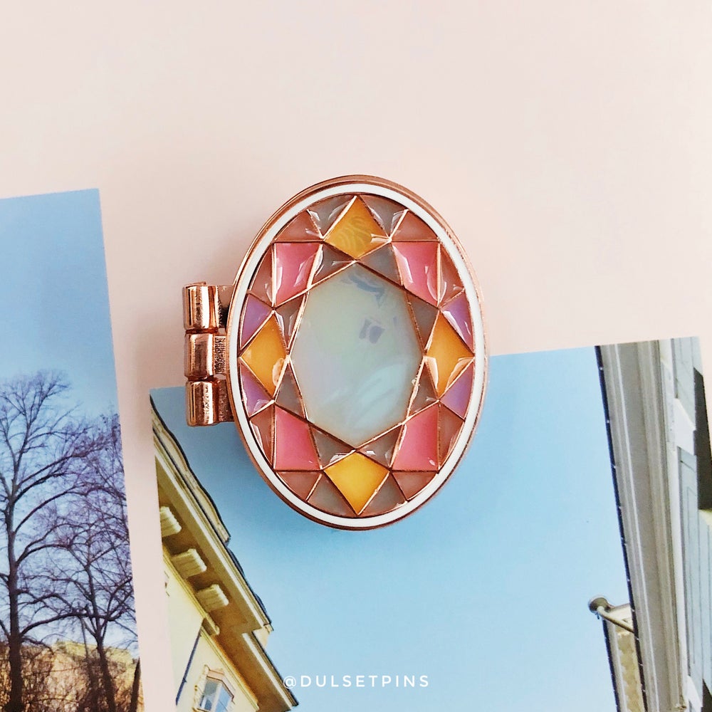 Persona Locket: TAEHYUNG Enamel Pin