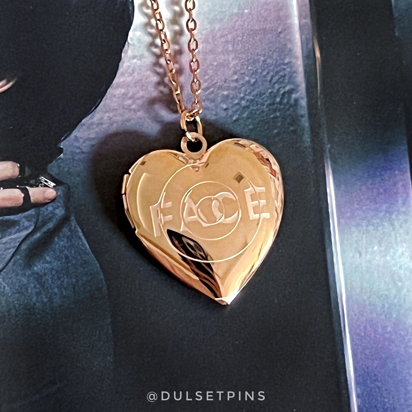 FACE Locket